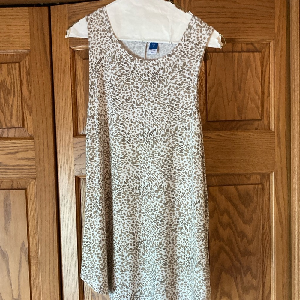 Womens swing tank. Old navy. Size small tan animal print